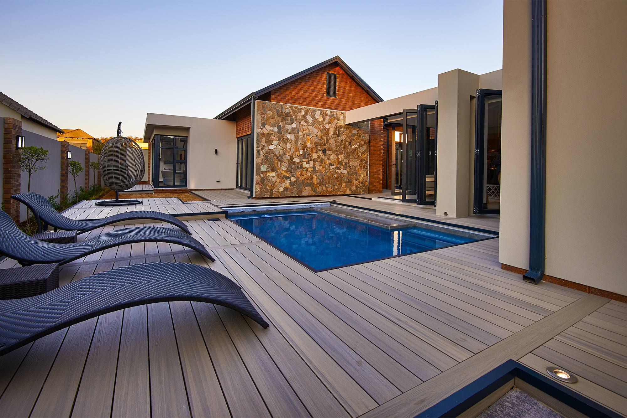 Pro Tips For Designing An Aesthetic Pool Area